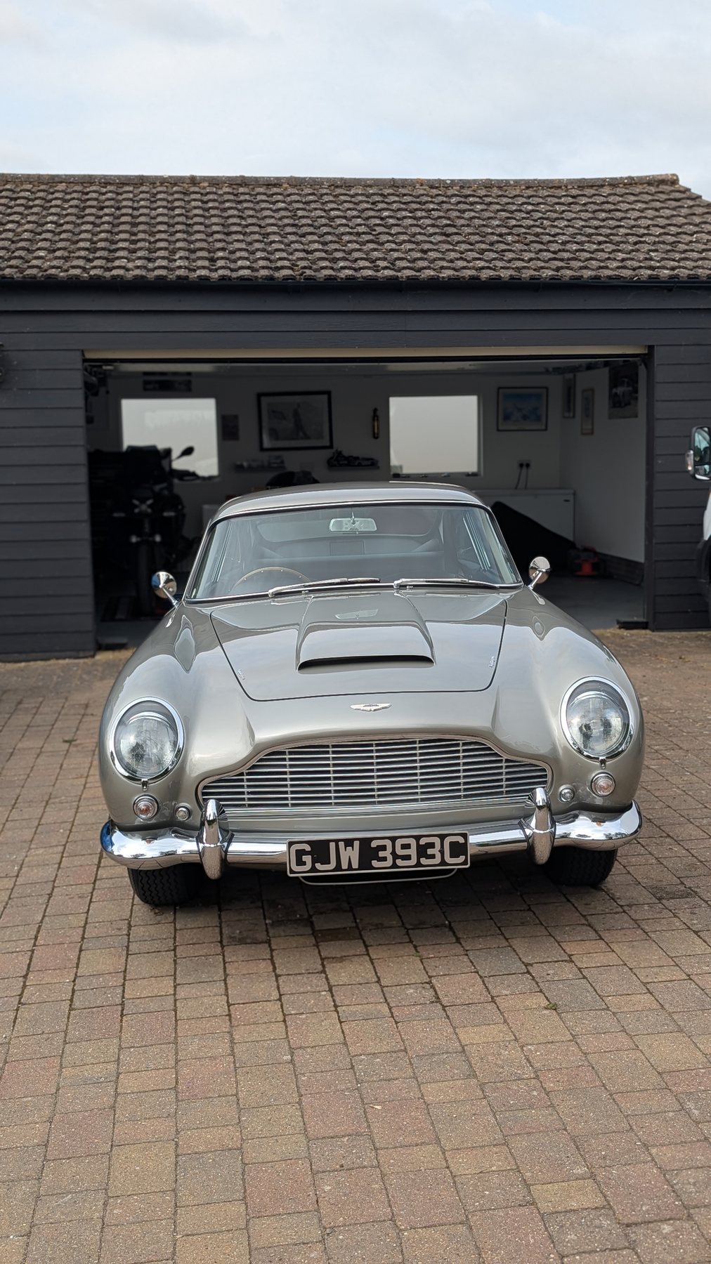 Aston Martin DB5 detailed by Oh My Gloss