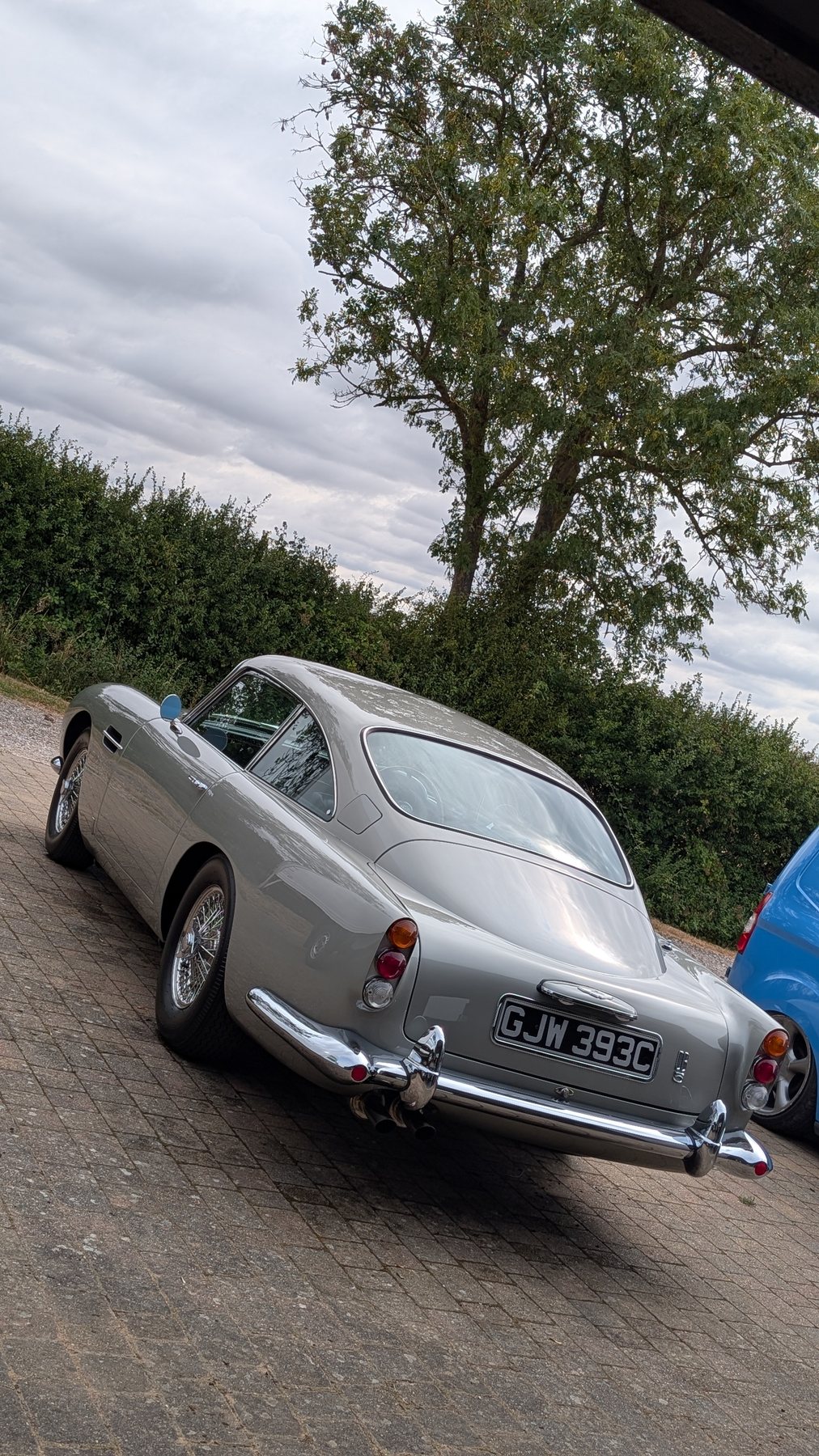 Aston Martin DB5 detailed